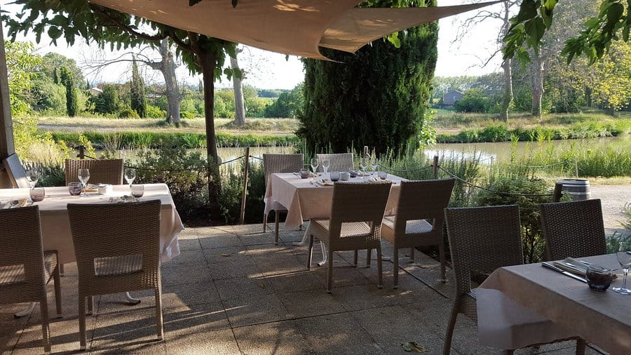Auberge de la Croisade beside the Canal du Midi
