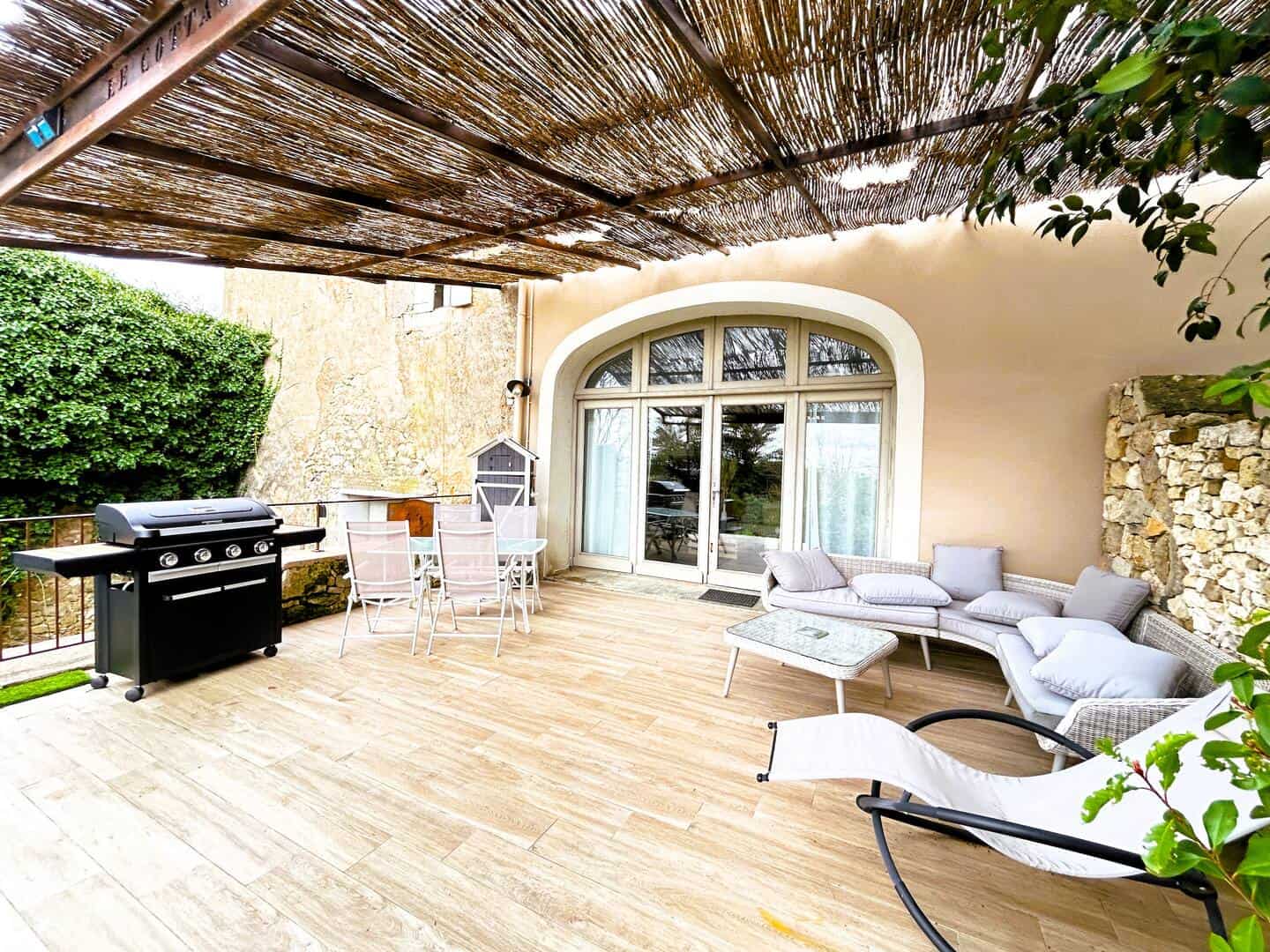 Private retreat villa patio in the South of France